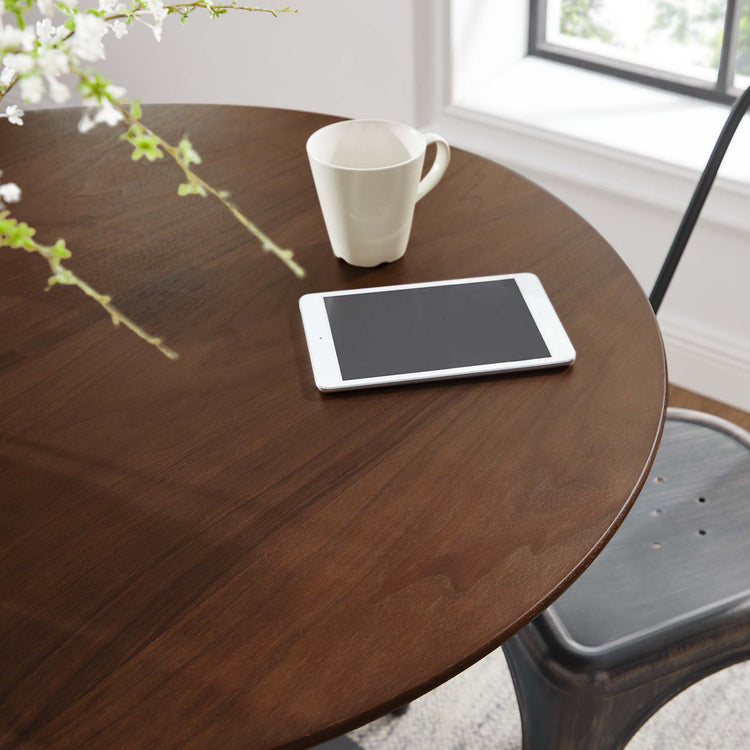 Wood / Black Walnut