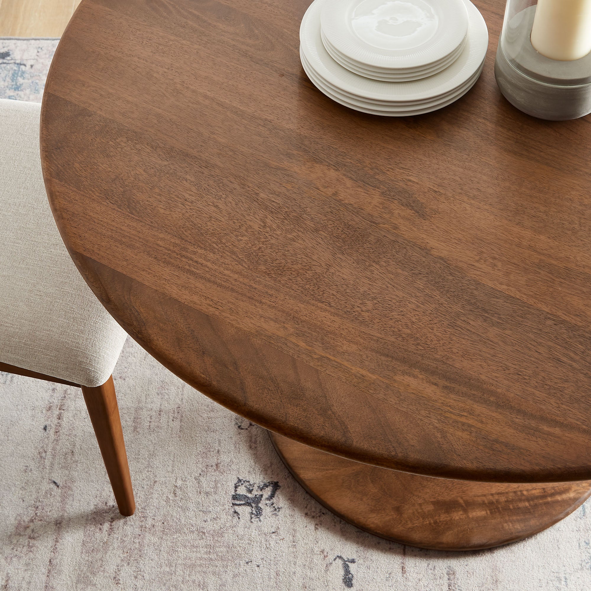 Solid Wood / Walnut