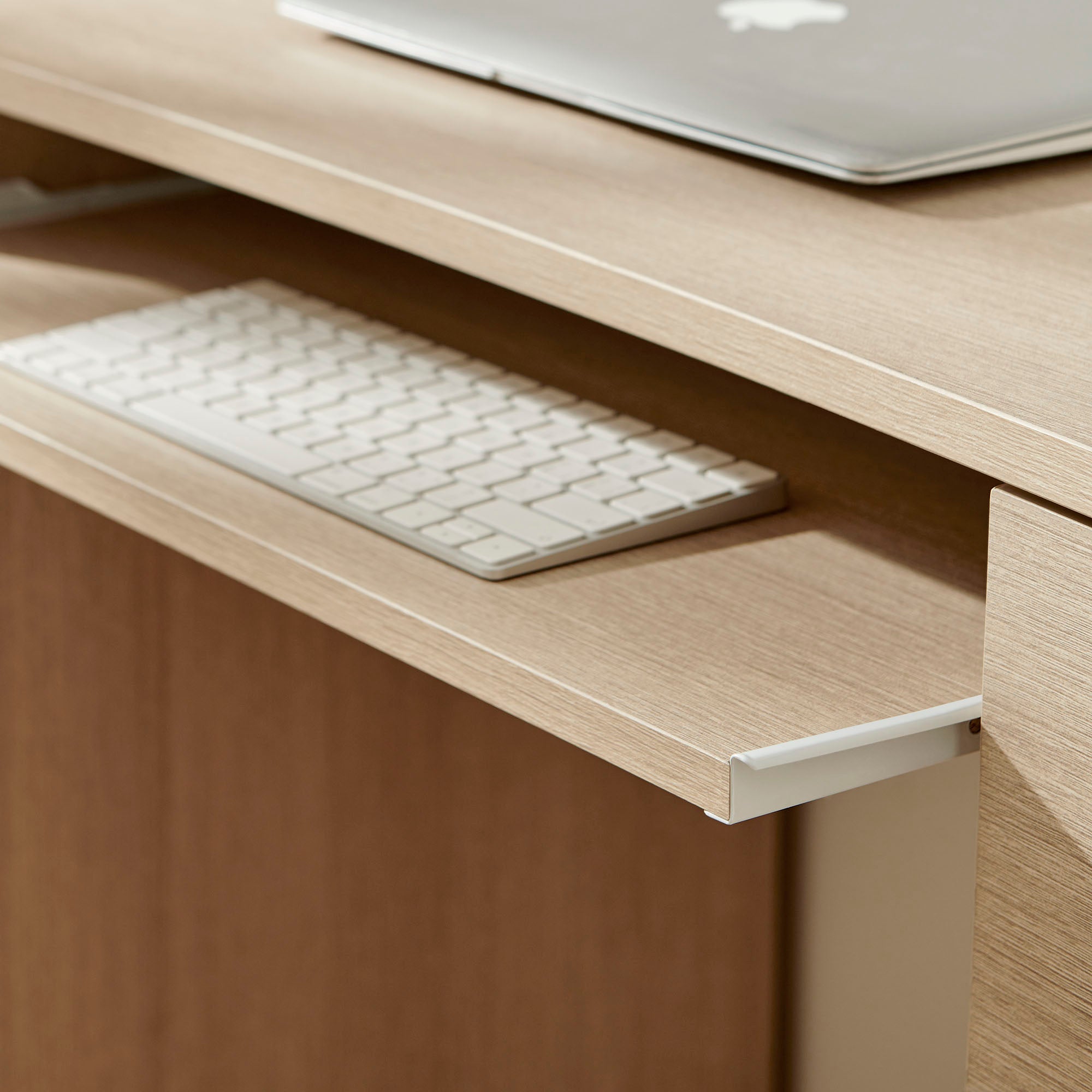 Brushed Light Oak