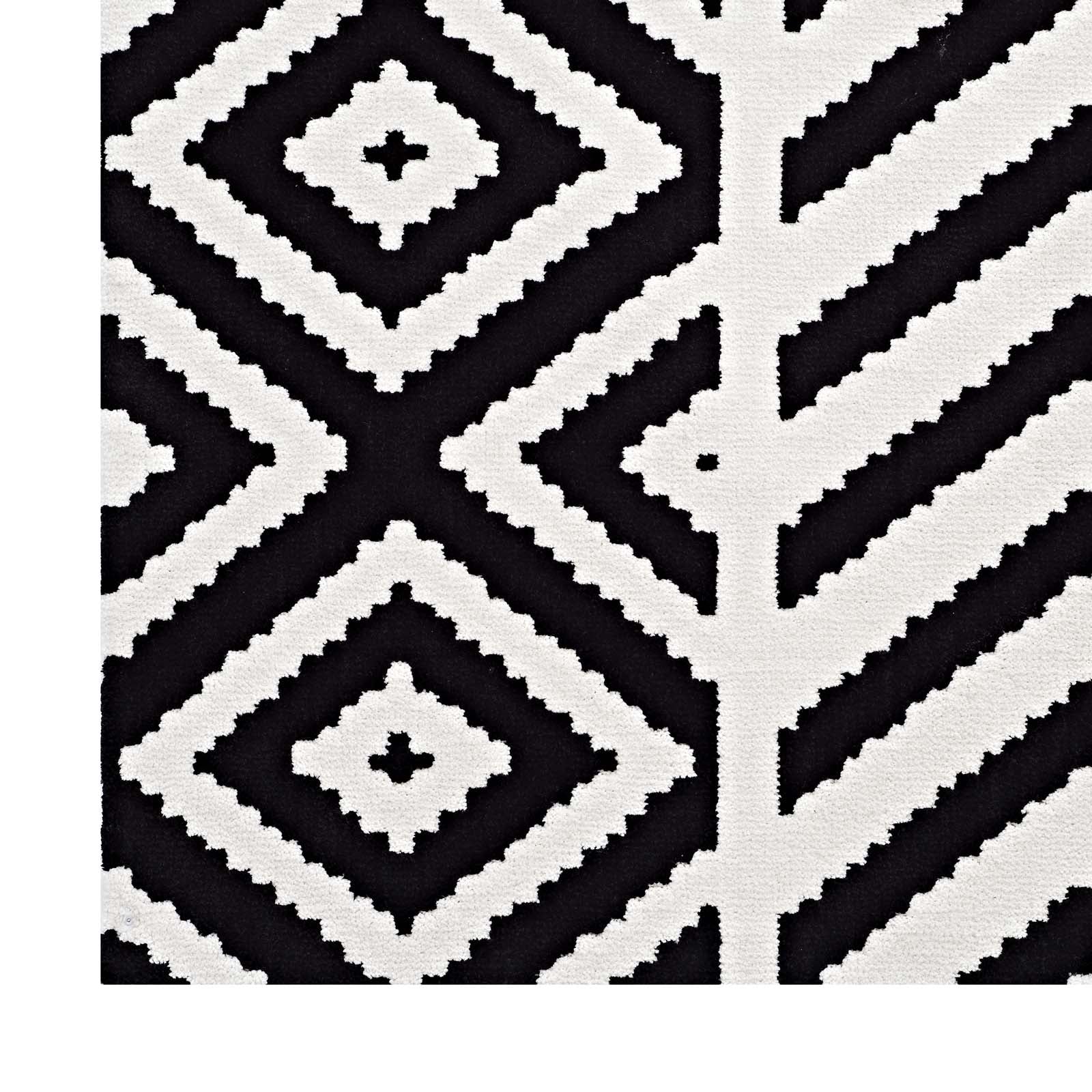 Black and White / 8x10